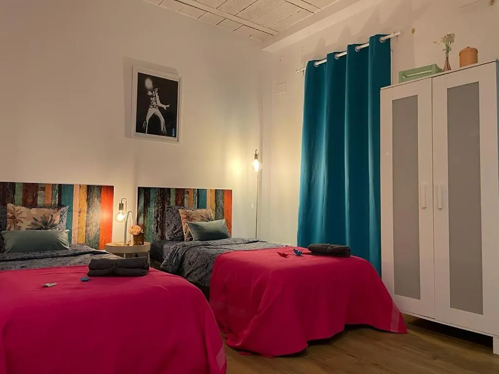 Rooms In Gothic Hostel