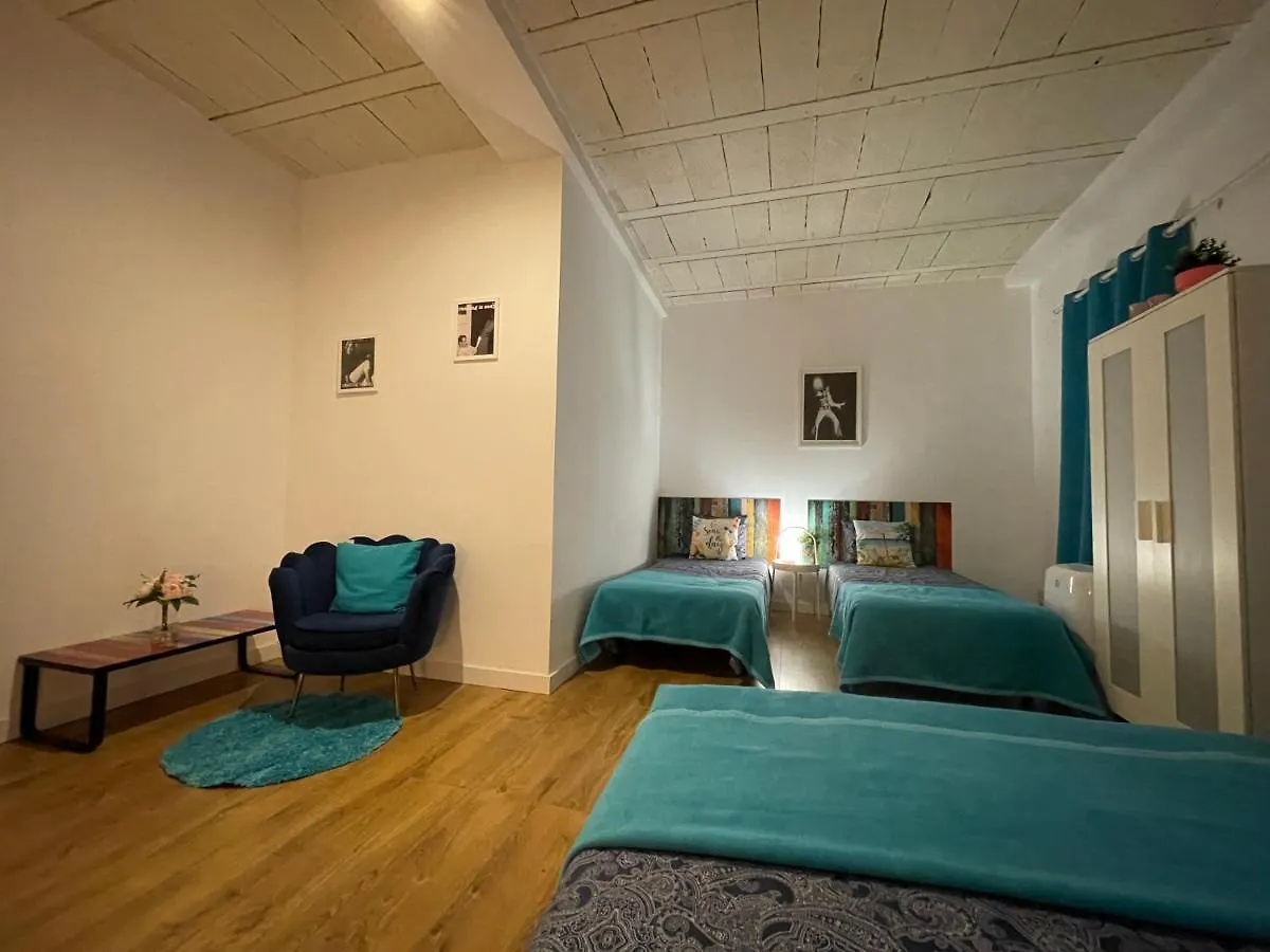 Hostel Rooms In Gothic