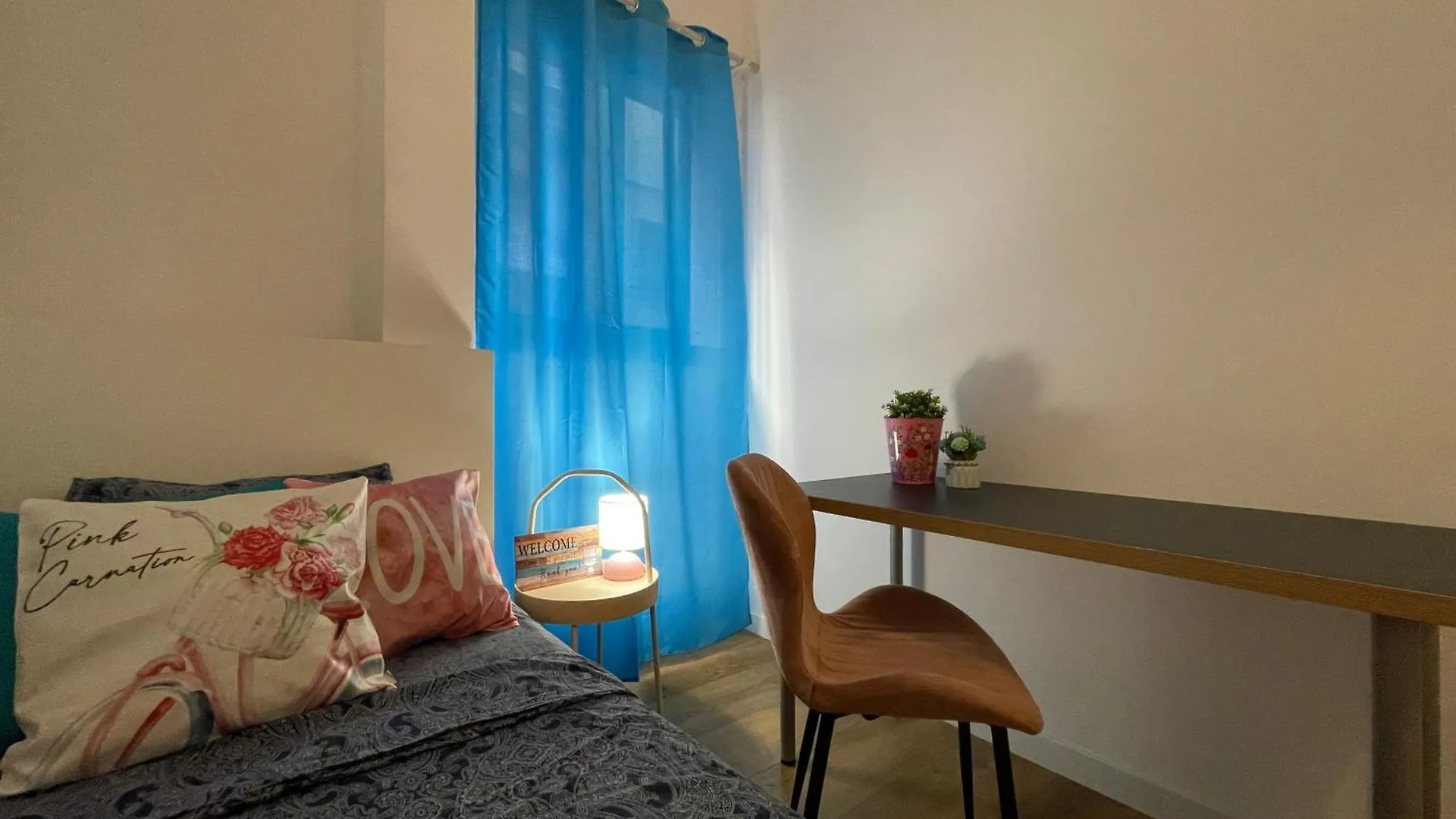 Hostel Rooms In Gothic Spain