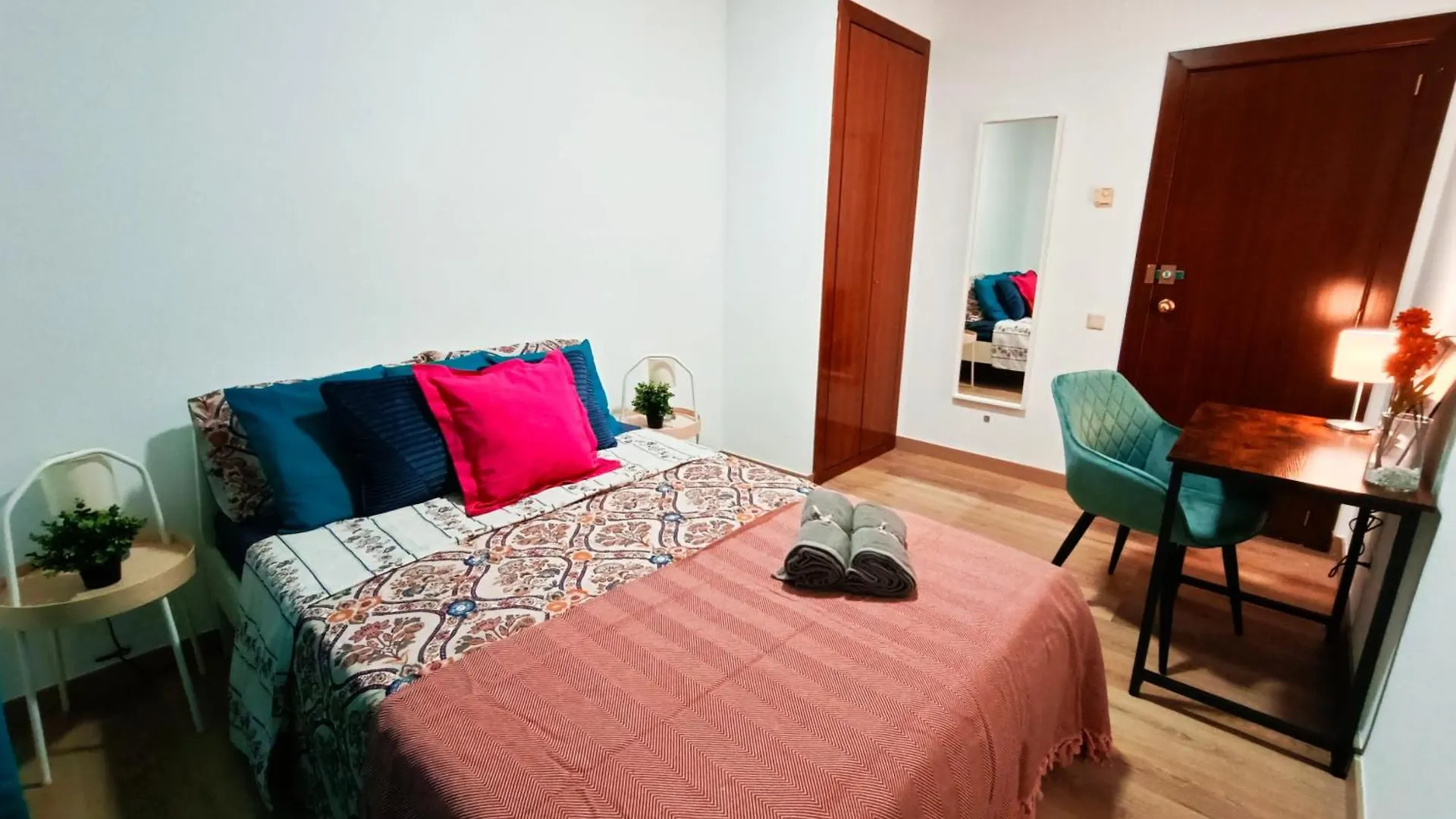 Rooms In Gothic 0*, Barcelona Spain